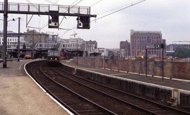 Bruxelles-Q.-L. - 23-04-1992 - TH.jpg